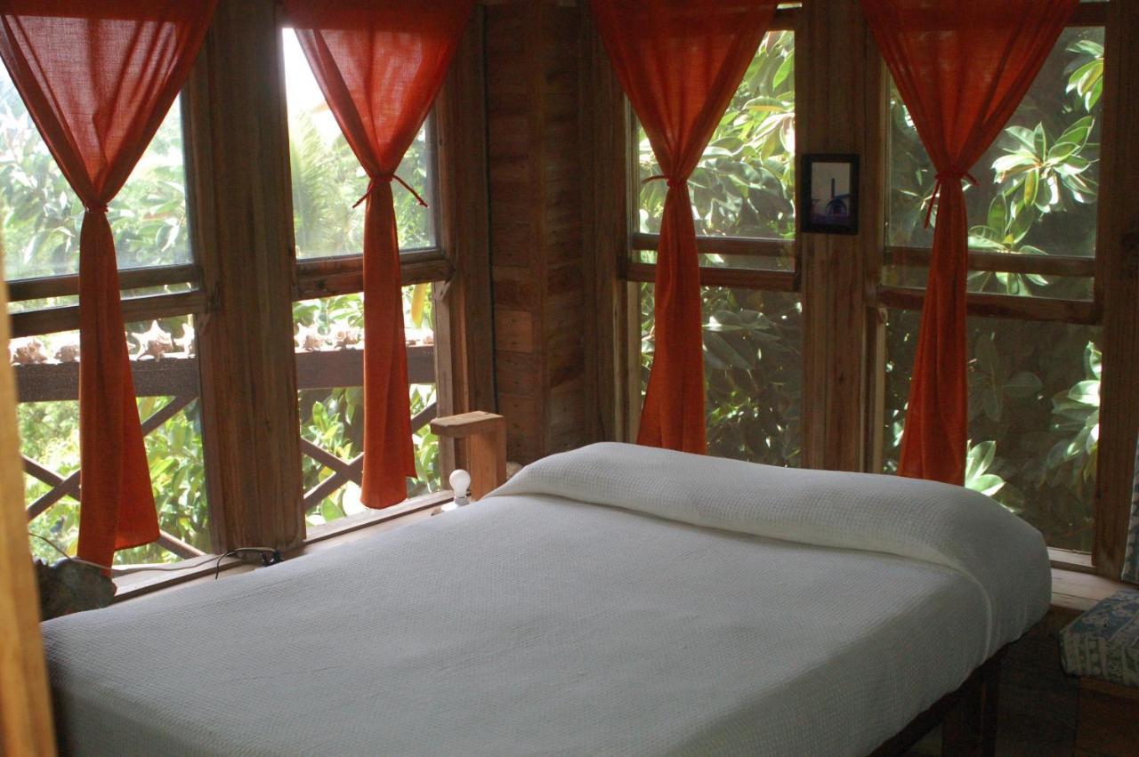 Roatan Bed & Breakfast Apartments West End Extérieur photo