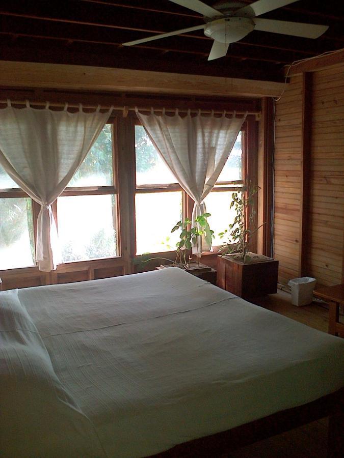 Roatan Bed & Breakfast Apartments West End Chambre photo