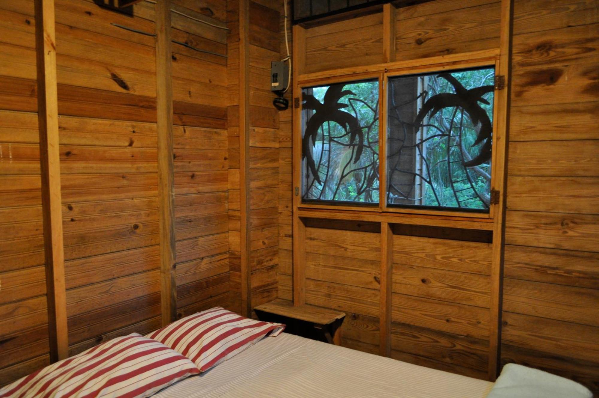 Roatan Bed & Breakfast Apartments West End Chambre photo