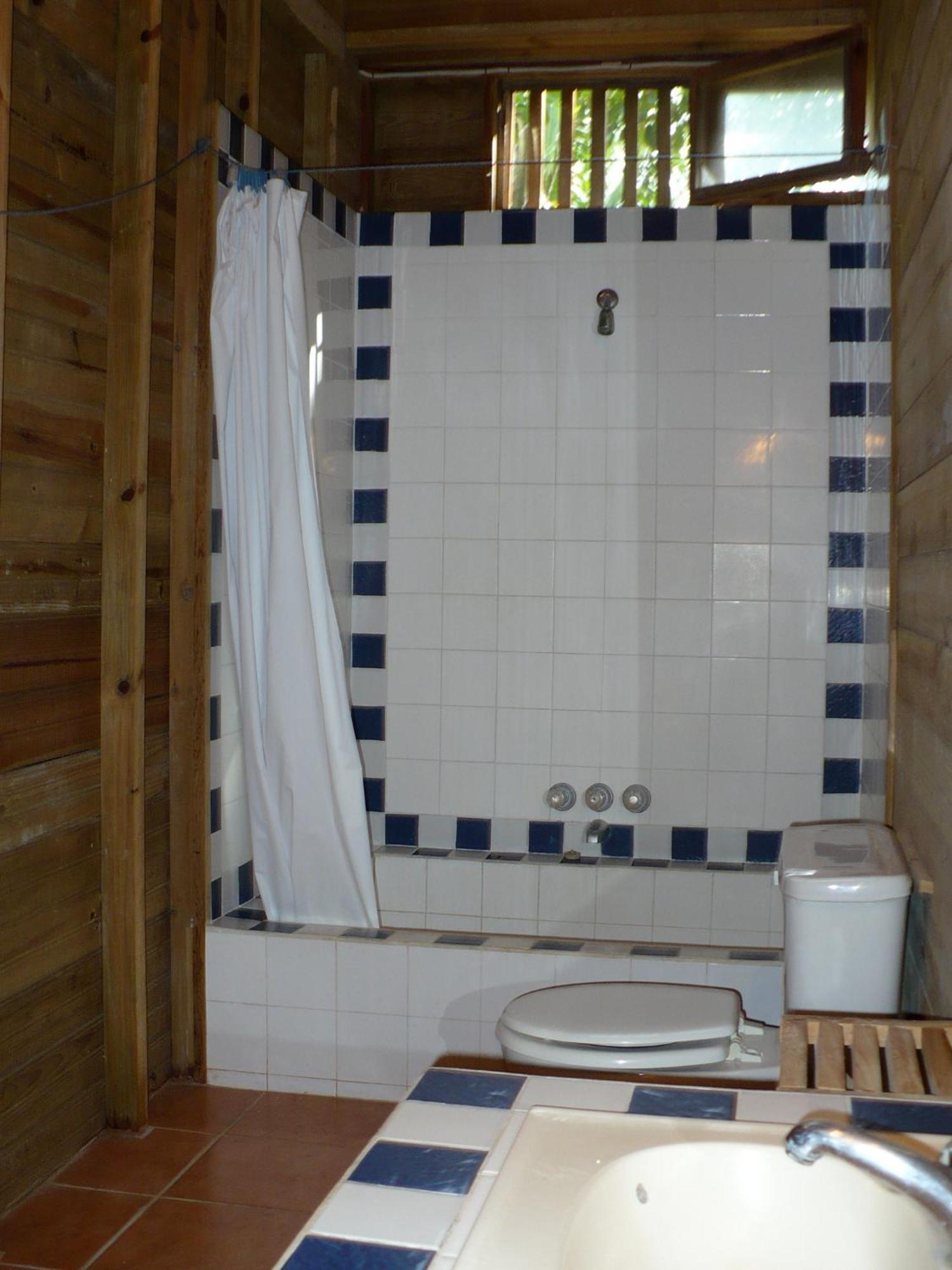 Roatan Bed & Breakfast Apartments West End Chambre photo